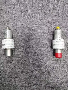 VARIAN 525 COLD CATHODE VACUUM GAUGE - Picture 1 of 2