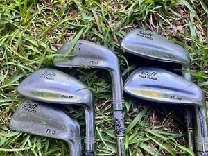 Wilson Staff Tour Blade FG-17 Set di ferri 6, 7, 8, 9, PW Acciaio R-Flex RH NO GRIP - Foto 1 di 12