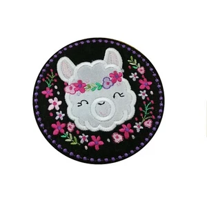 1 x Cute Flowery LLama Flower Wreath Patch Motif Sewing Trimming - Picture 1 of 2