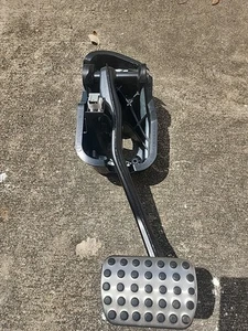 2016 - 2022 MERCEDES GLC300 X253 STOP BRAKE PEDAL MODULE UNIT OEM A2052920415 - Picture 1 of 7