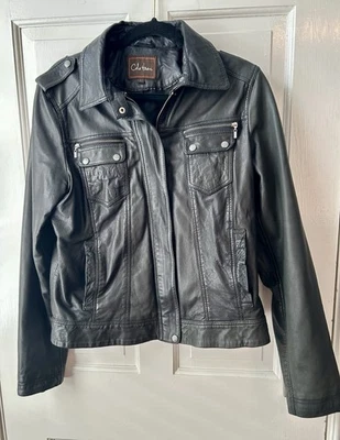 Chaqueta de cuero para motocicleta Cole Haan negra con cremallera | Talla grande Foto 1 de 4