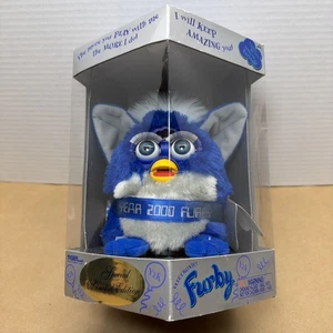 Tiger Electronics Furby 1999 de colección edición especial Millennium Y2k - nuevo en caja sellado - Imagen 1 de 7