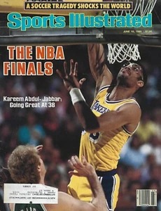 LOS ANGELES LAKERS KAREEM ABDUL-JABBAR 1985 SPORTS ILLUSTRATED 19X NBA ALL STAR - Picture 1 of 1