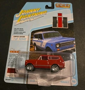 NIP Johnny Lightning 1/64 Scale 1979 International Scout II Maroon Classic Gold - Picture 1 of 1
