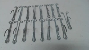 Ganchos para cortinas sin cortinas de 3"" para caña transversal 17 quilates 1 1/2"" caída (línea única) - Imagen 1 de 1