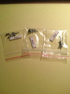 1 Set of replacement screws for the Blackberry Curve 8520/8530 - Photo 1 sur 4