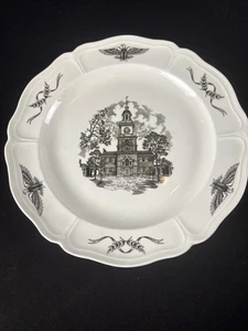 Wedgwood John Wannamaker PHILADELPHIA STATE HOUSE Eagles Dinner Plate - Picture 1 of 8