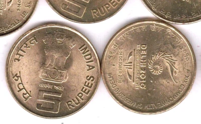 India 5 RUPEE KM-391 2010 Commonwealth Games Delhi Indian UNC COMMEMORATIVE COIN - Image 1 of 3