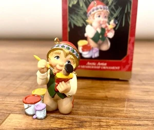 Hallmark Andenken "Weihnachtsmützen" Arktis Künstler Weihnachtsschmuck 1999 Neu in Box - Bild 1 von 11