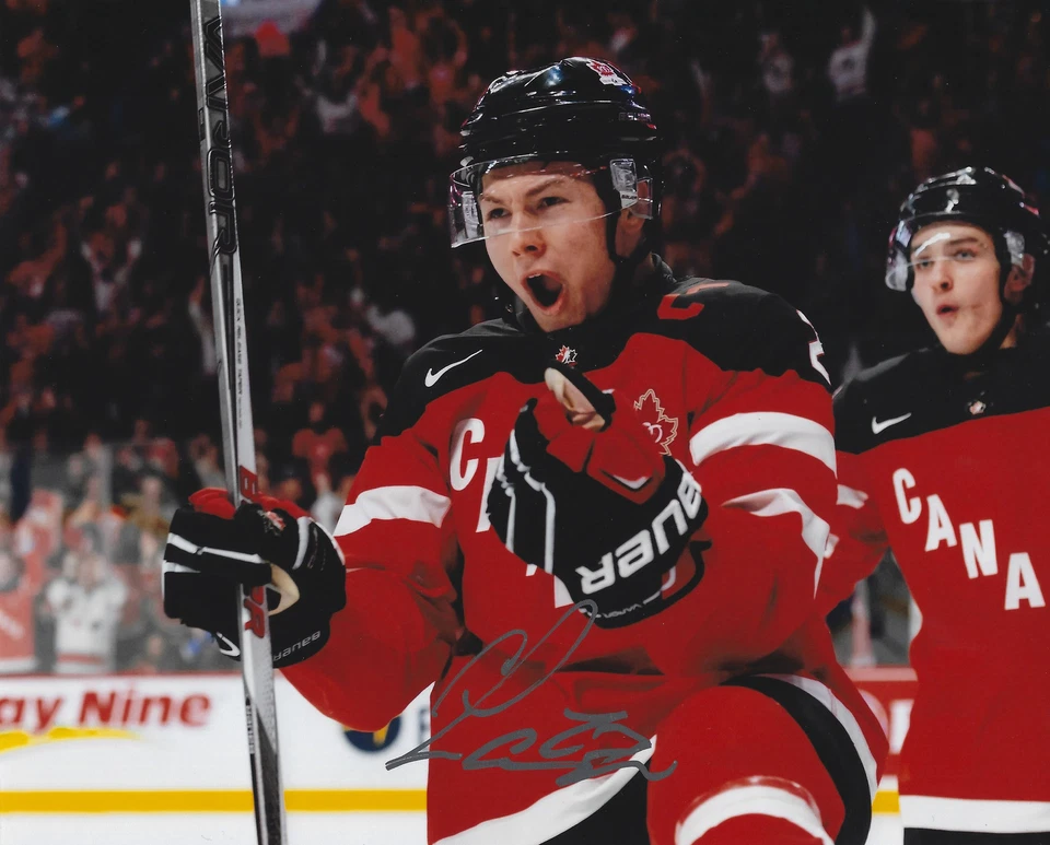 Foto autografada assinada por Curtis Lazar 8x10 - NHL Calgary Flames MEDALHA DE OURO com certificado de autenticidade - Imagem 1 de 1