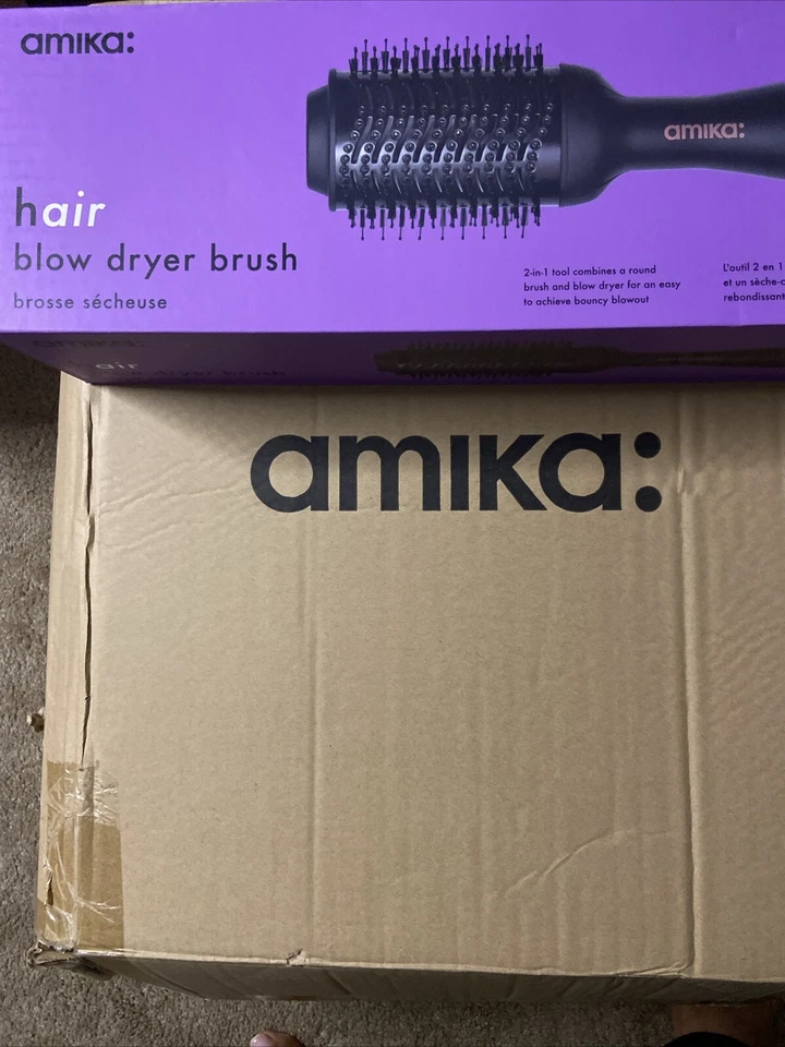 Cepillo secador de pelo profesional Amika - NUEVO MSPR $100 Foto 1 de 1