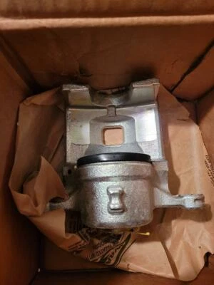 Pinza de freno de disco descargada delantera izquierda Motorcraft BRCF-96 2011-19 Ford Fiesta Foto 1 de 2