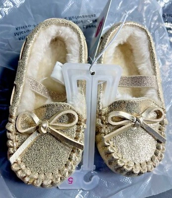 Cat & Jack Toddler Girls Celina Moccasin Slippers Size 5, Gold Sparkle - Image 1 of 4