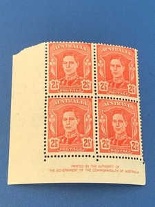 AUSTRALIA. BLOCK OF FOUR 2.5d PRE-DECIMAL STAMPS -:- VERY NICE MINT UN-HINGED. - Picture 1 of 2