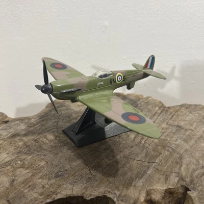 Литой классический самолет Spitfire времен Второй мировой войны Richmond Toys MotorMax Sky Wings 63157 - Изображение 1 из 4