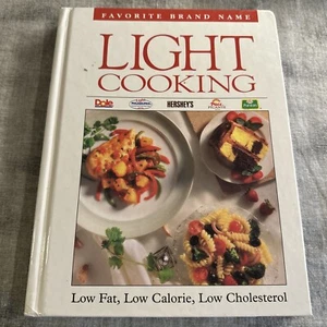 Favorite Brand Light Cooking Cookbook Low Fat Low Calorie Low Cholesterol 1993 - Bild 1 von 2