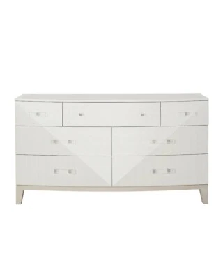 Cómoda Bernhardt Axiom con 7 cajones - blanca, herrajes acrílicos. Foto 1 de 4
