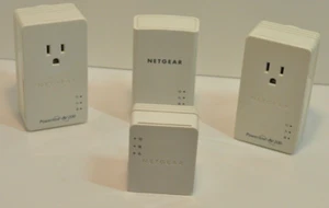 Netgear Powerline AV200 Nano PassThru Adapter. 2-Port Ethernet Network XAV1601 - Picture 1 of 3