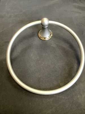 Anillo toallero Grohe seda metal y latón. 40158AR0. $$ Foto 1 de 4