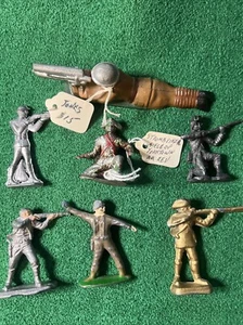 Lote De 7 Soldados De Juguete De Metal De Colección Años Surtidos Y Poses - Imagen 1 de 15