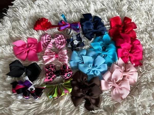 Small Colorful Hair Bows / LOT Of 24 - Picture 1 of 4