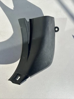 Subaru Outback 2015-2019 OEM panel de retroceso inferior delantero izquierdo moldura 94060AL09A Foto 1 de 4