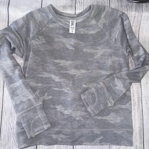 Athleta Girls Size Small (7) Gray Camo Sweatshirt Soft  Cozy Pullover  - Picture 1 of 2