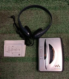 Sony Walkman WM-FX195 Kassettenspieler & AM/FM Radio mit Kopfhörer - GETESTET - Bild 1 von 12
