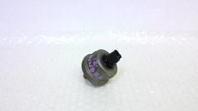 Sensor filtro aceite motor Toyota Tundra 2010-2013 4,6 L 83520-60050 OEM Foto 1 de 4