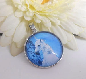 Ketten Anhänger Einhorn - Glas Cabochon 25 mm  -  Amulett silberf. 35 mm - Bild 1 von 3
