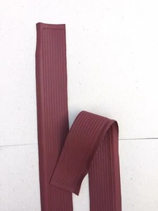 For Mercedes-Benz R107 SL-SLC KLASSE Pair Rubber Door Sill Mat Protection Maroon - Picture 1 of 5