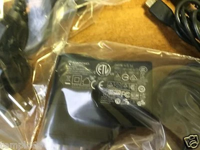 Plantronics  BlueTooth Micro USB Charger SSA-3W-05 050035F P/N77394-04 - Image 1 of 4