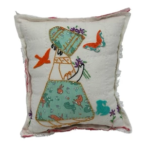 NEU Handgefertigtes Sunbonnet Sue Schmetterling & Vogel Kissen. Feedsack Quilt Old Chenille - Bild 1 von 9
