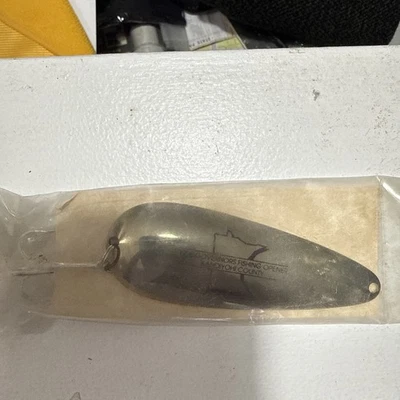 1995 MN Governors Abridor de Pesca Condado de Kandiyohi Cuchara de Fundición Señuelo y Nota Foto 1 de 3