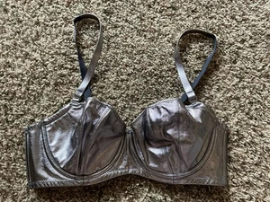 Victoria's Secret Dream Angels Push-up-BH metallisch Kunstleder 36C gebraucht, in einwandfreiem Zustand - Bild 1 von 13
