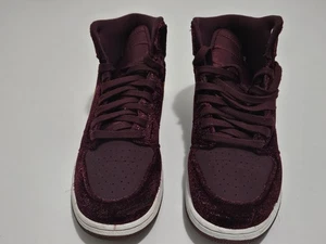 Nike Air Jordan Retro 1 Heiress Night GS Velvet Maroon Gold 832596-640 Size 7Y - Picture 1 of 14