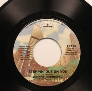Country Nm! 45 Johnny Rodriguez - Steppin' Out On You / Love Put A Song In My He - Picture 1 of 2