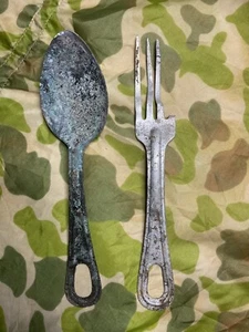 US Battlefield Relics Lot 2x Cutlery WW2 WWII ORIGINAL Battle Of The Bulge USA - Picture 1 of 7