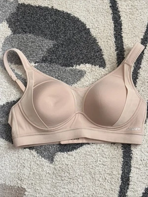 Sujetador marca Jockey ☼color desnudo, correas ajustables, talla mediana Foto 1 de 4