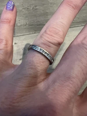 Anillo de eternidad de diamantes de oro blanco de 3/4 quilates talla 7 Foto 1 de 4