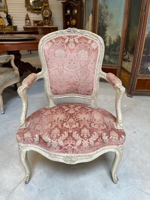 Fauteuil peint époque Louis XV - Photo 1/4