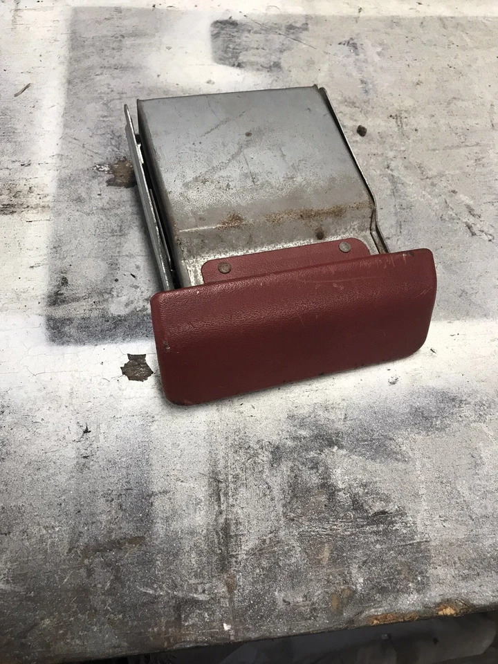 1970 - 1981 Pontiac Firebird Trans Am Ash Tray Asm - Image 1 of 4