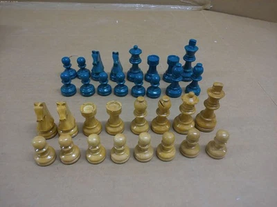 Juego de 32 piezas de ajedrez Staunton clásico 3,0" azul rey y madera natural - con caja Foto 1 de 4