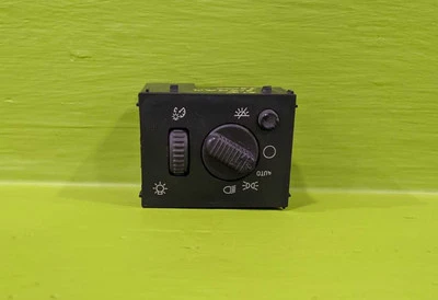 05 06 07 INTERRUPTOR DE FAROS SIERRA SILVERADO 1500 2500 3500 OEM 3883-8 Foto 1 de 2