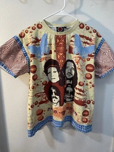 Red Hot Chili Peppers AOP Unlimited Love Tour Concert T Shirt Size Large - Picture 1 of 3