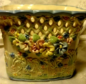 Vtg  Ceramic FLORAL PLANTER w/Pastels Pink~ Blue~ White~ Yellow~ Green Decor  31 - Picture 1 of 7
