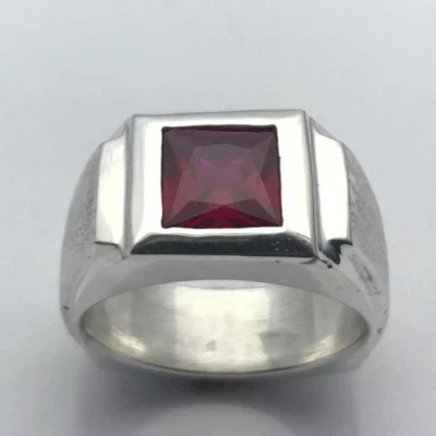 MJG STERLING SILVER MEN'S RING. 8 X 8MM PRINCESS LAB RUBY-2.95 CARATS. SZ 10 1/4 - Image 1 of 4