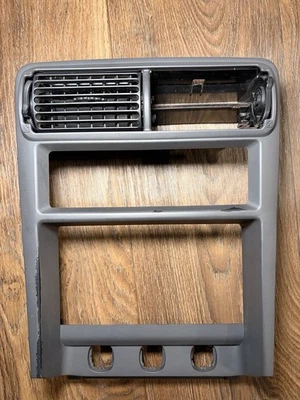 1999-2004 Ford Mustang Center Dash Radio Bezel AC Vent Trim Panel - Image 1 of 4