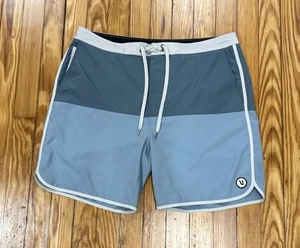 Vuori V314 Cruise Board Shorts Swim Trunks Green Gray Men's Size 36 - Picture 1 of 3