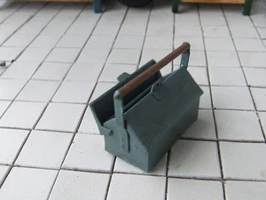 Caja de herramientas 2 para taller o gasolinera, montaje de modelos de automóviles escala 1:18 - Imagen 1 de 2